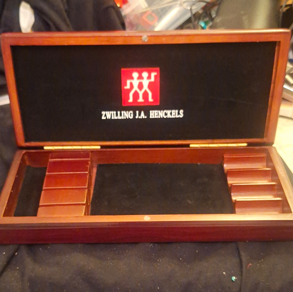 ZWILLING J.A. Henckels Cherry Wood Knife Storage Case 4-Slot 15x5x3.25"
